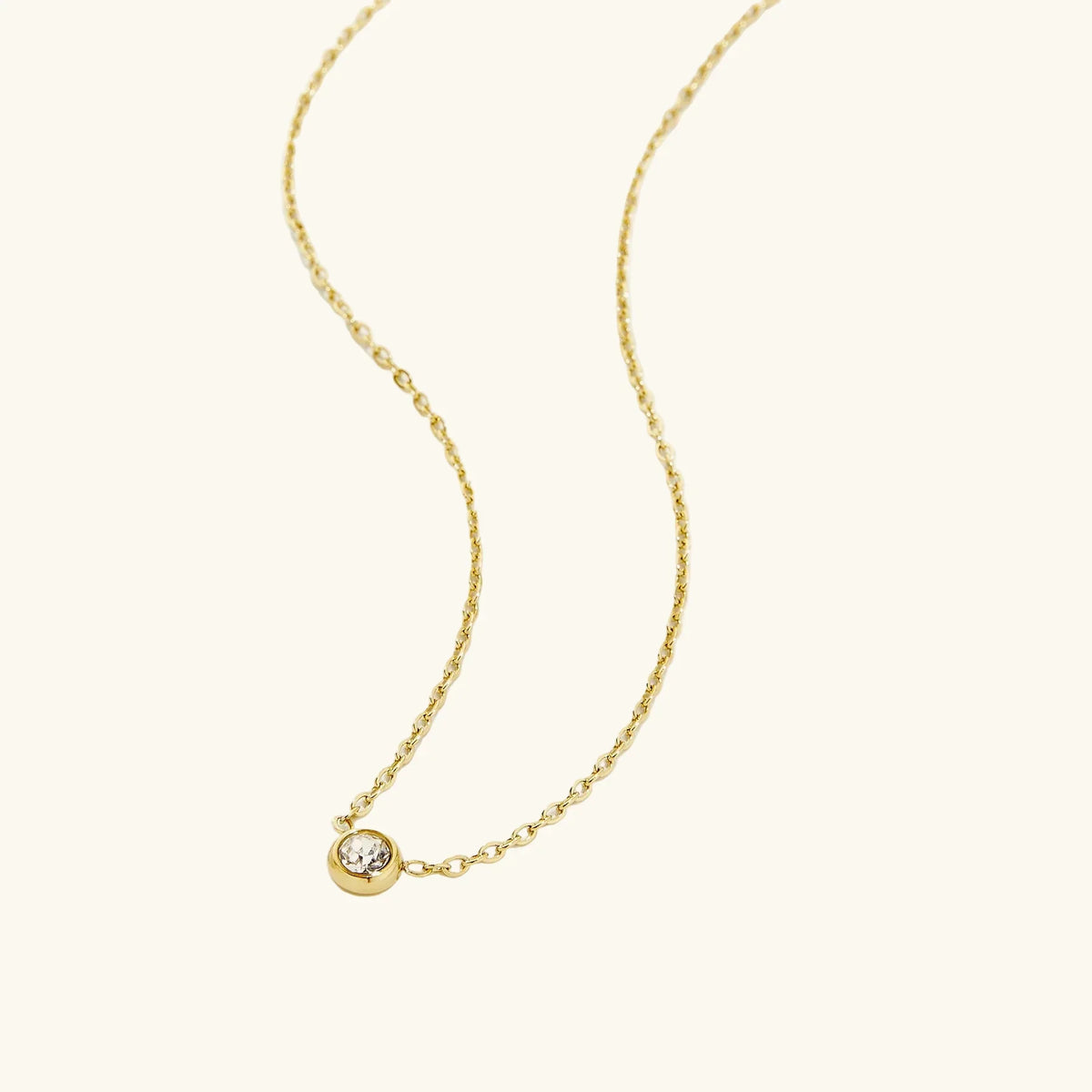 Lumé Bezel Necklace