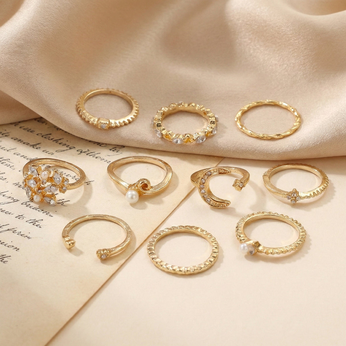 Layali Moonlight Ring Set