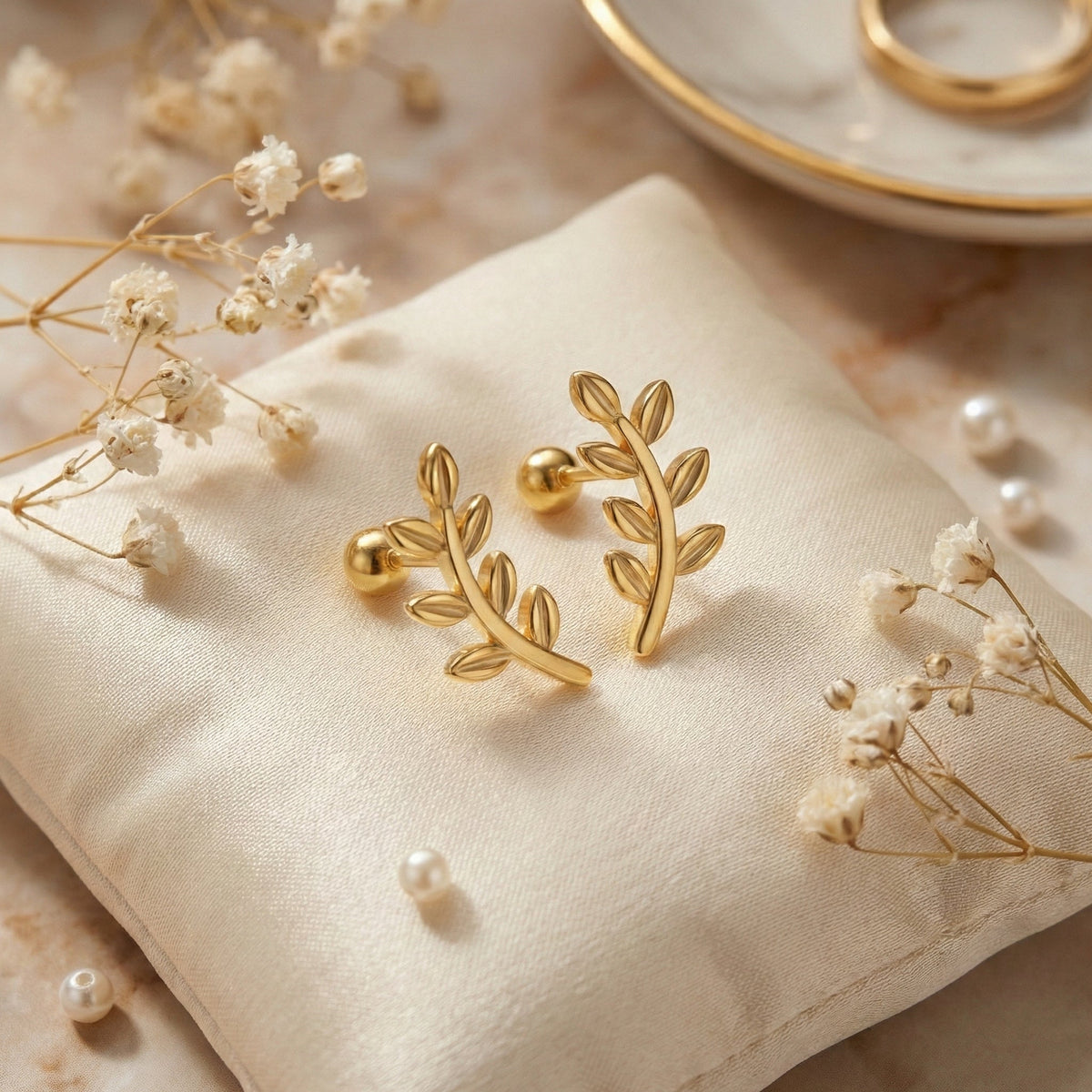 Sakinah Leaf Earrings