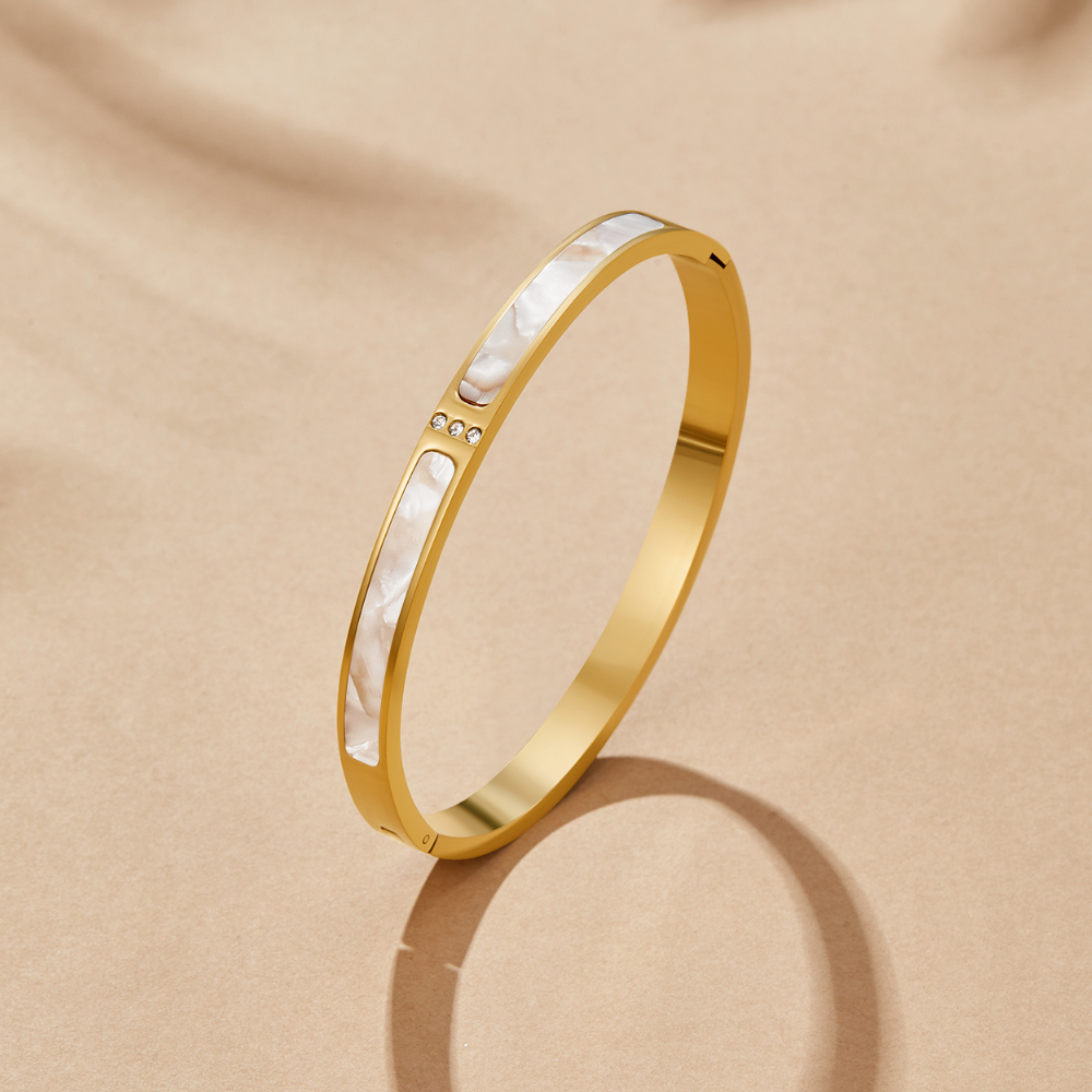White Sahara Gold Bangle